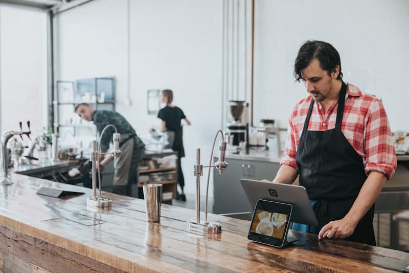 10 inch tablet in kiosk stand